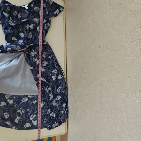 Leith Blue Floral Wrap Dress Flutter Sleeve Midi Sz Small - Picture 9 of 10